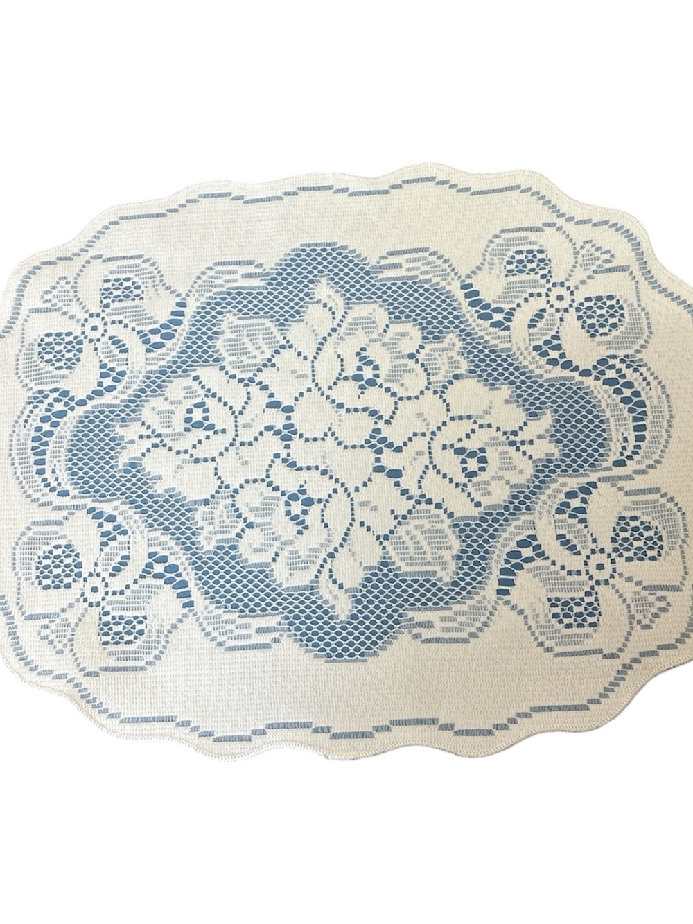Unlisted Blue and White Lace-Style Decorative Mat